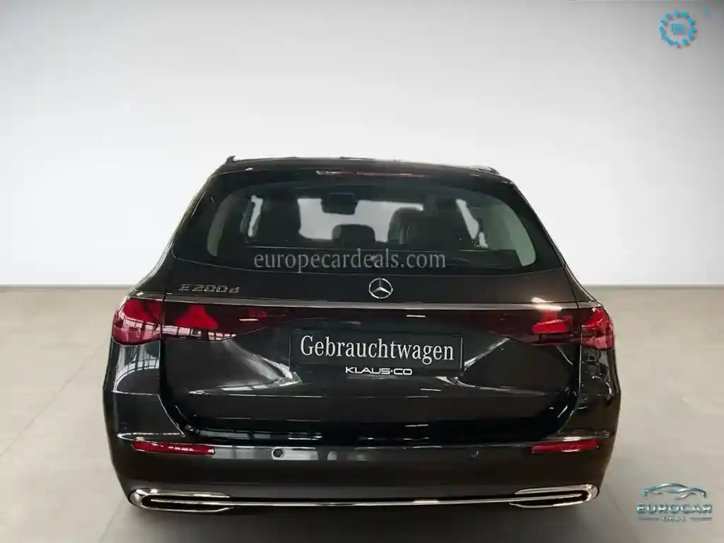 Mercedes-Benz E 200