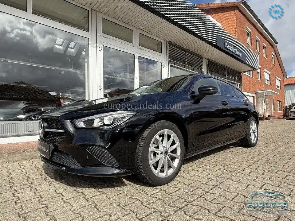 Mercedes-Benz CLA 200 Shooting Brake