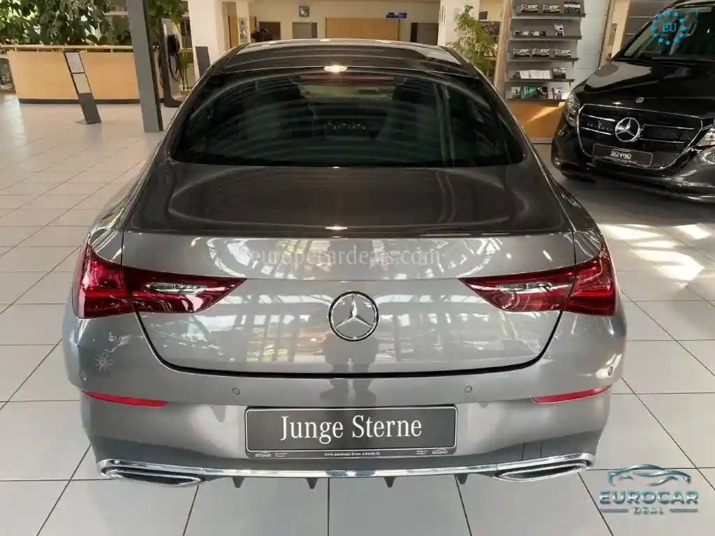 Mercedes-Benz CLA 200