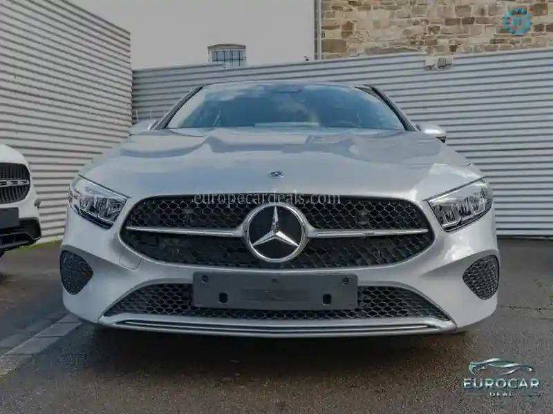 Mercedes-Benz A 220