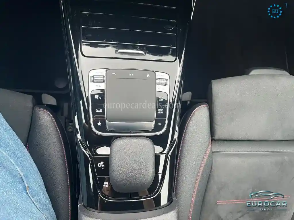 Mercedes-Benz A 35 AMG