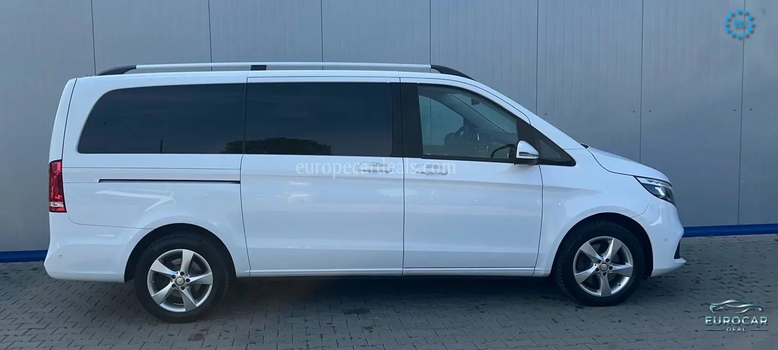 Mercedes-Benz V 220