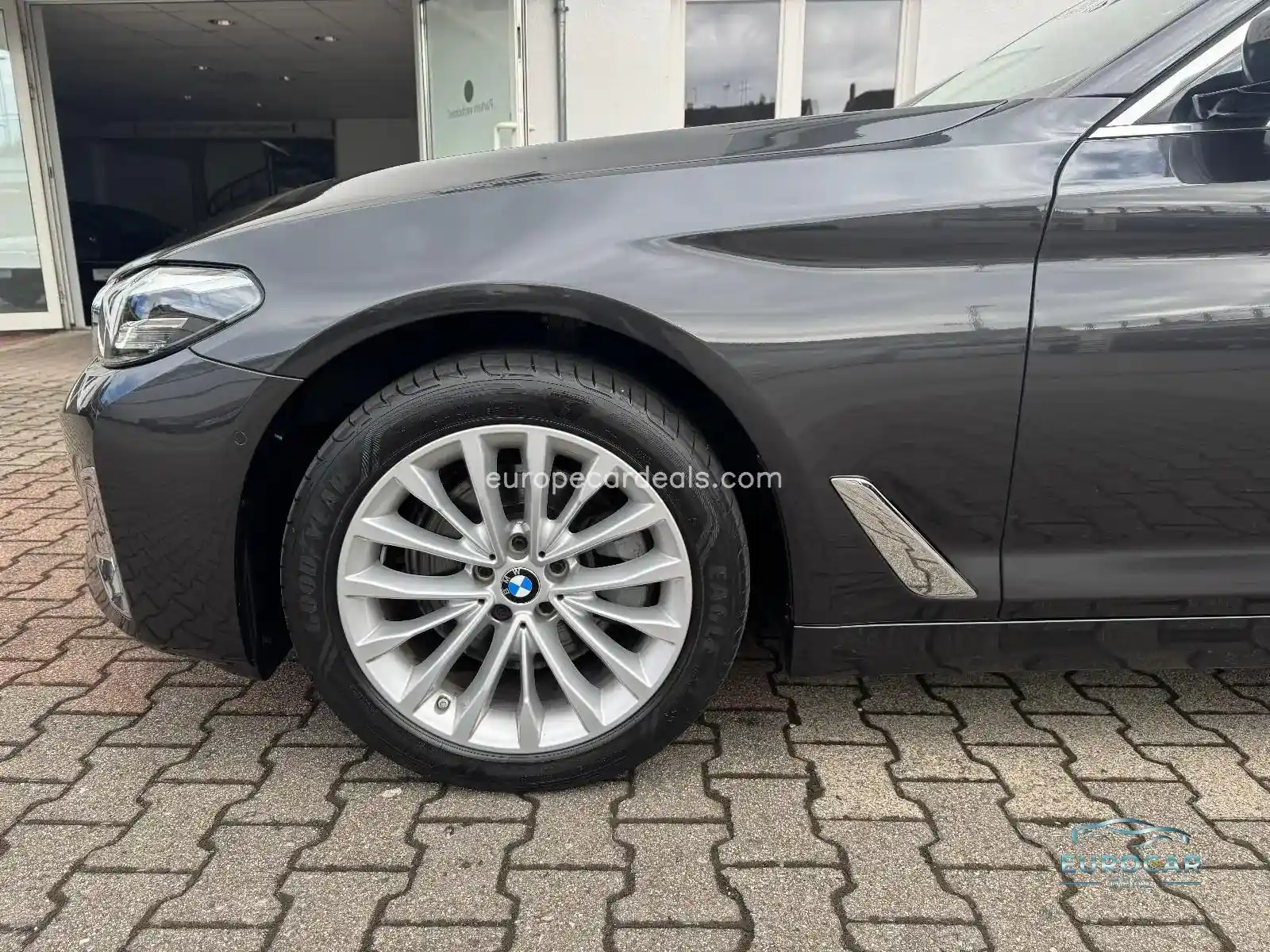 BMW 520