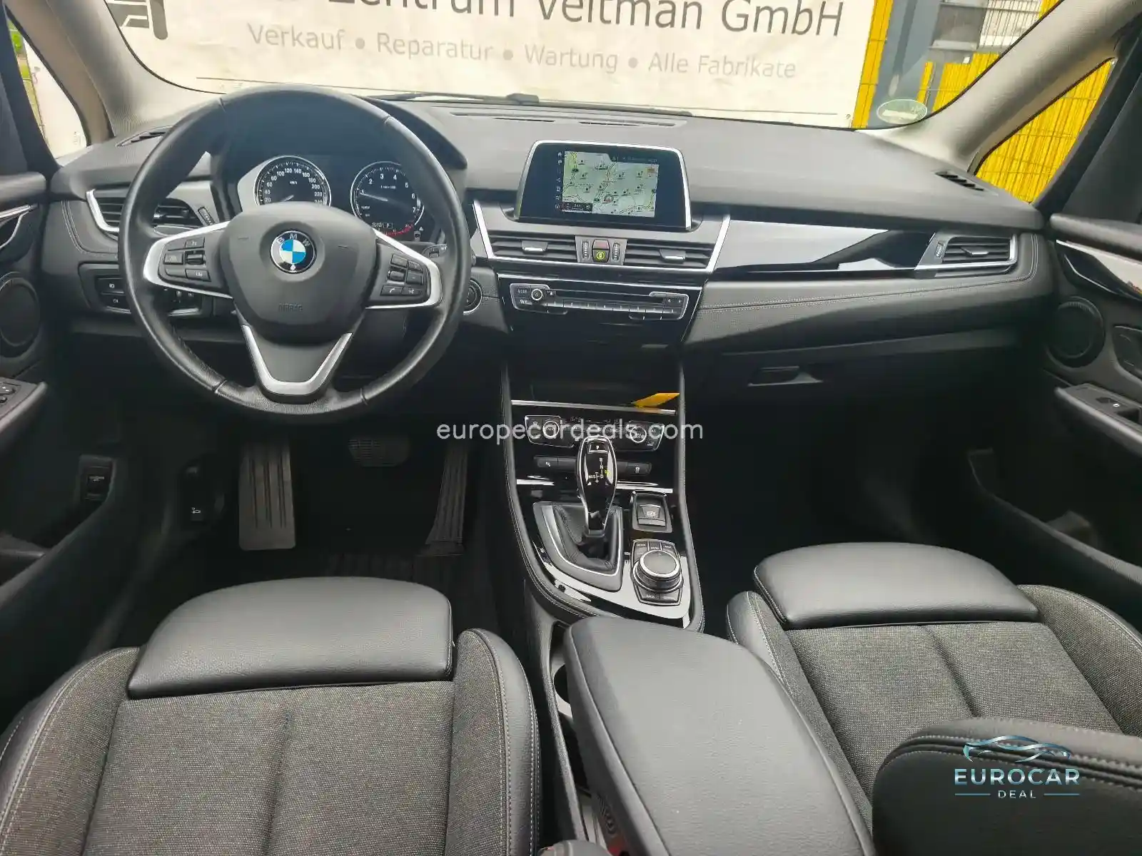 BMW 218