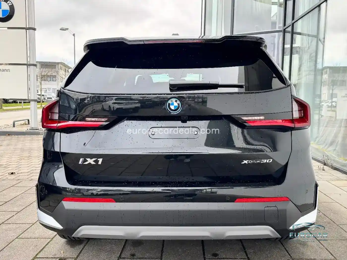 BMW iX1