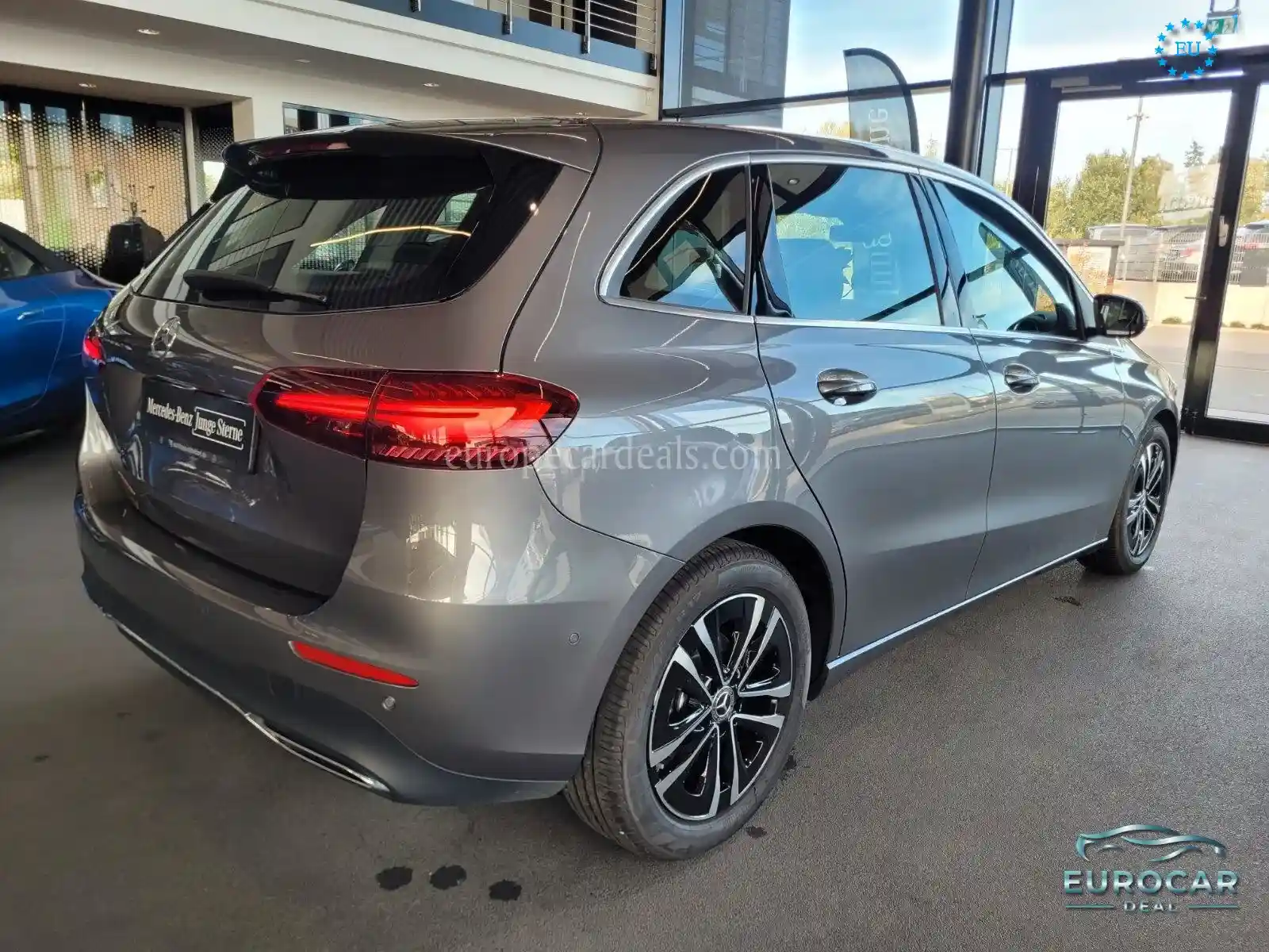 Mercedes-Benz B 180