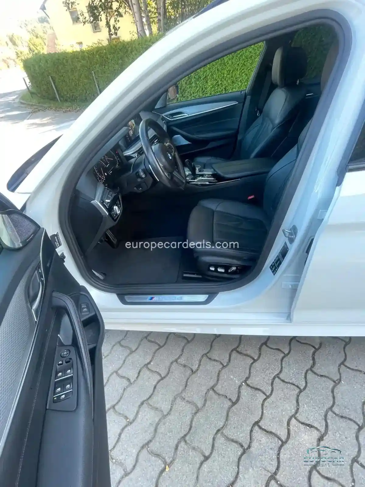 BMW M550