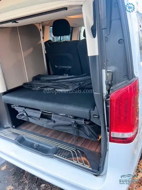 Mercedes-Benz V 220