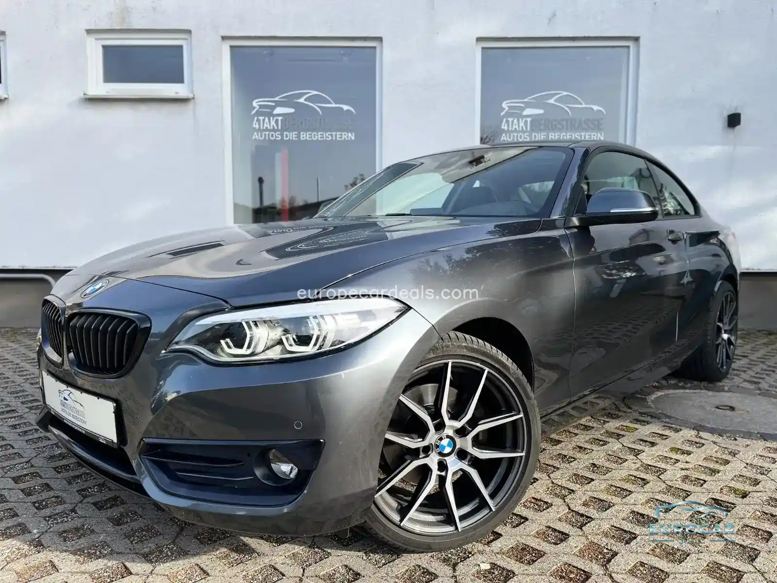 BMW 220