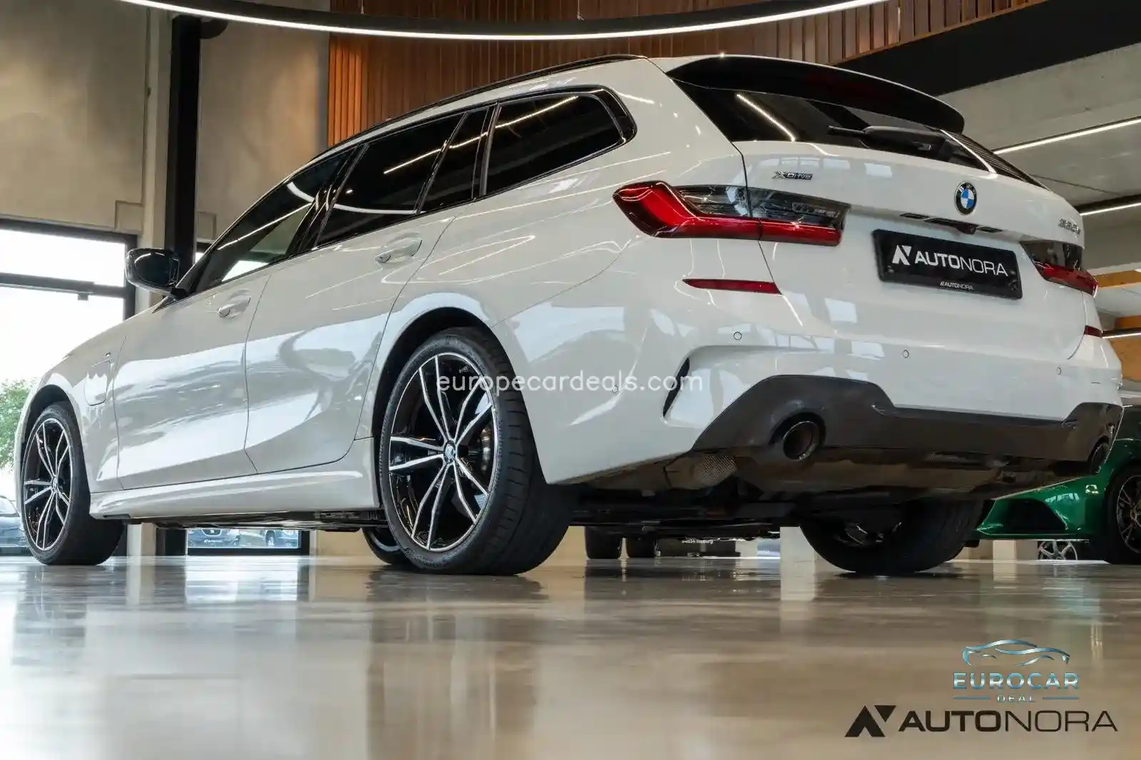 BMW 330