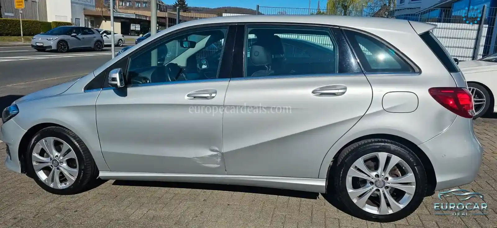 Mercedes-Benz B 180