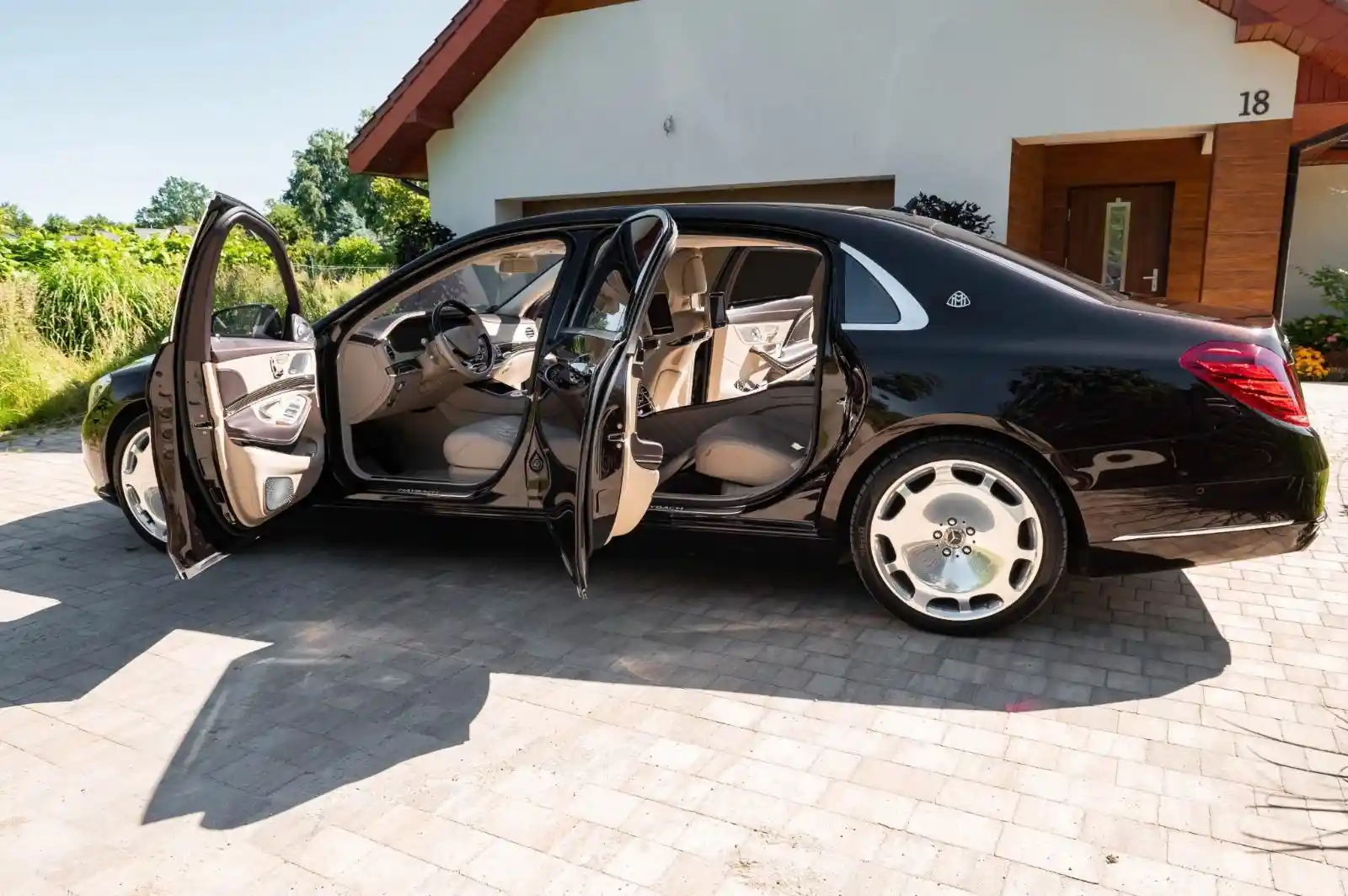 Mercedes-Benz S 600