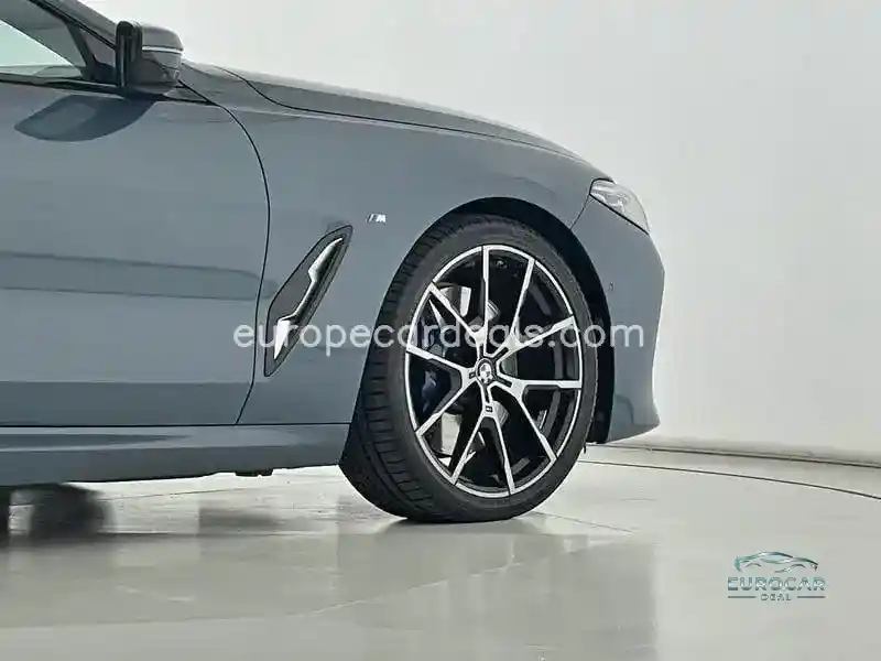 BMW 840