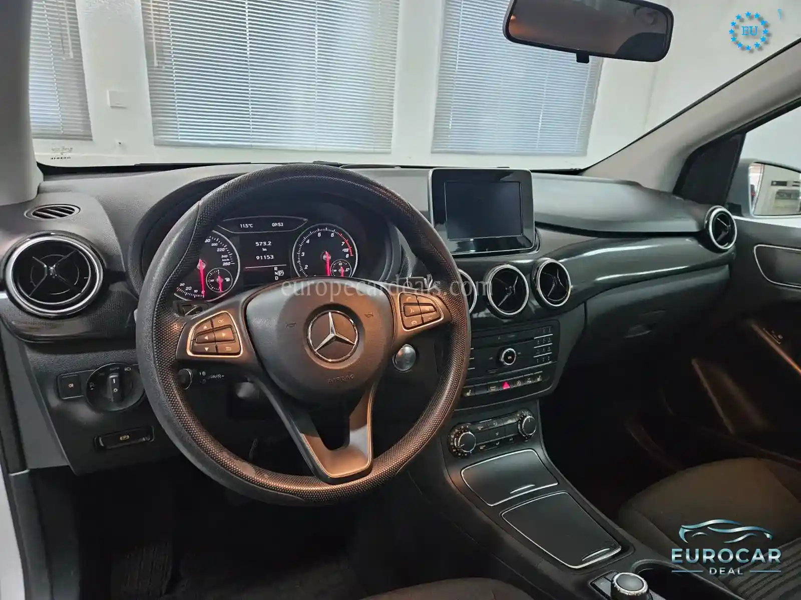 Mercedes-Benz B 180