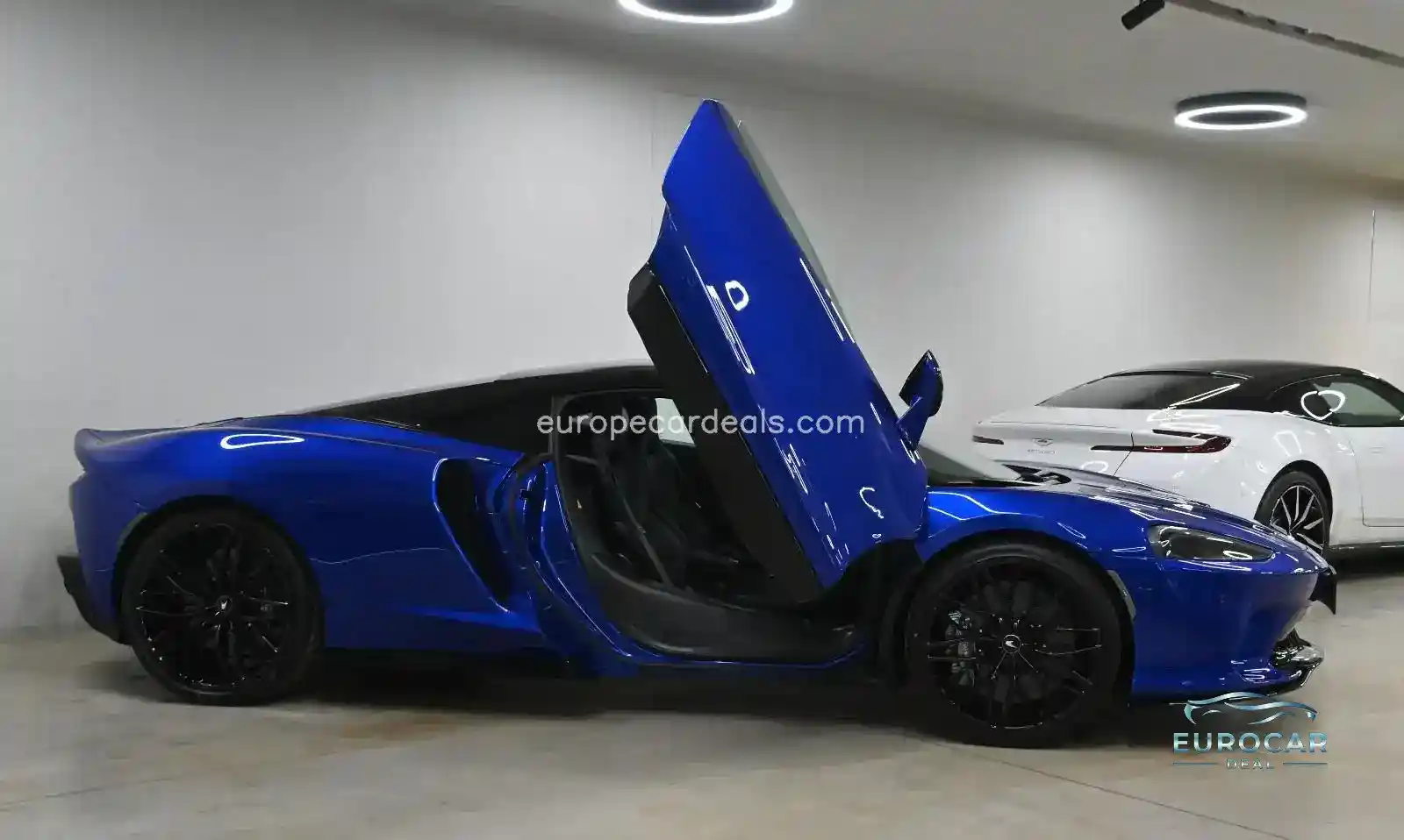 McLaren GT