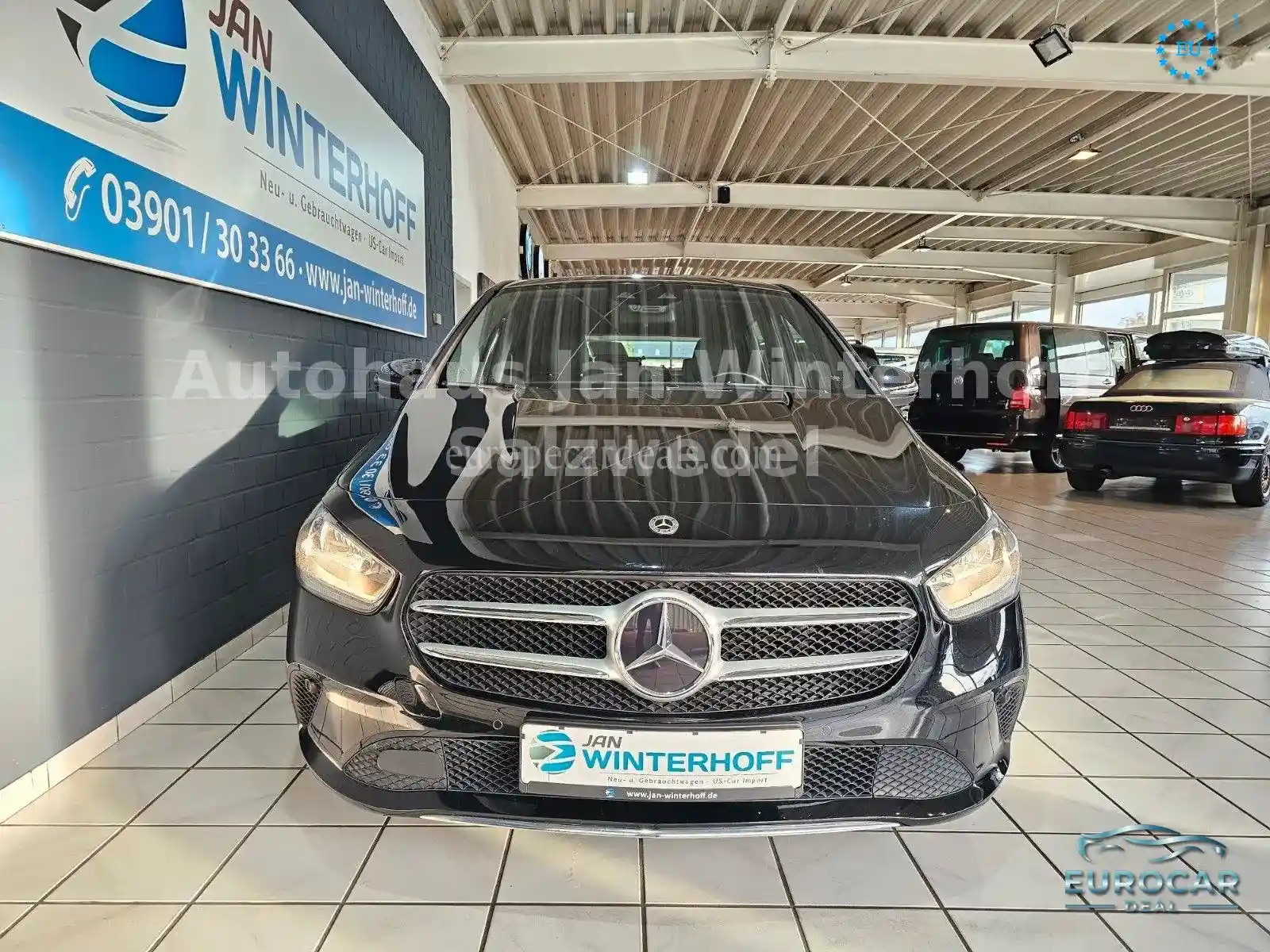 Mercedes-Benz B 180