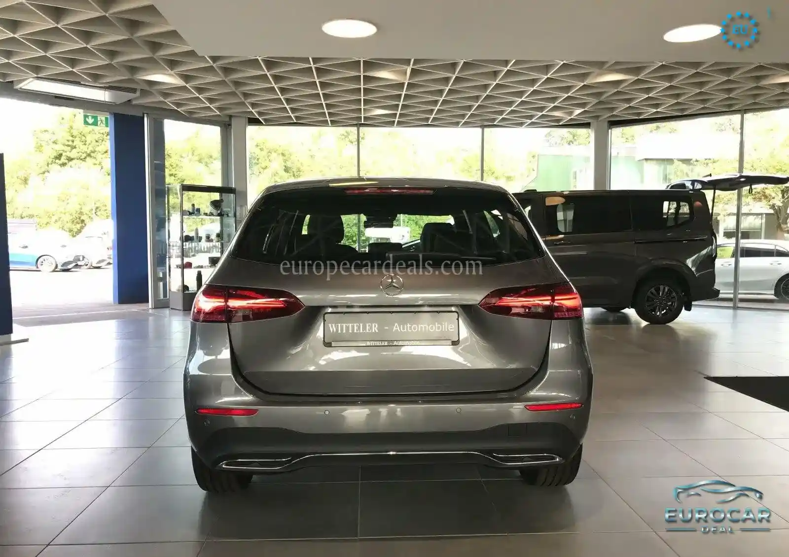 Mercedes-Benz B 180