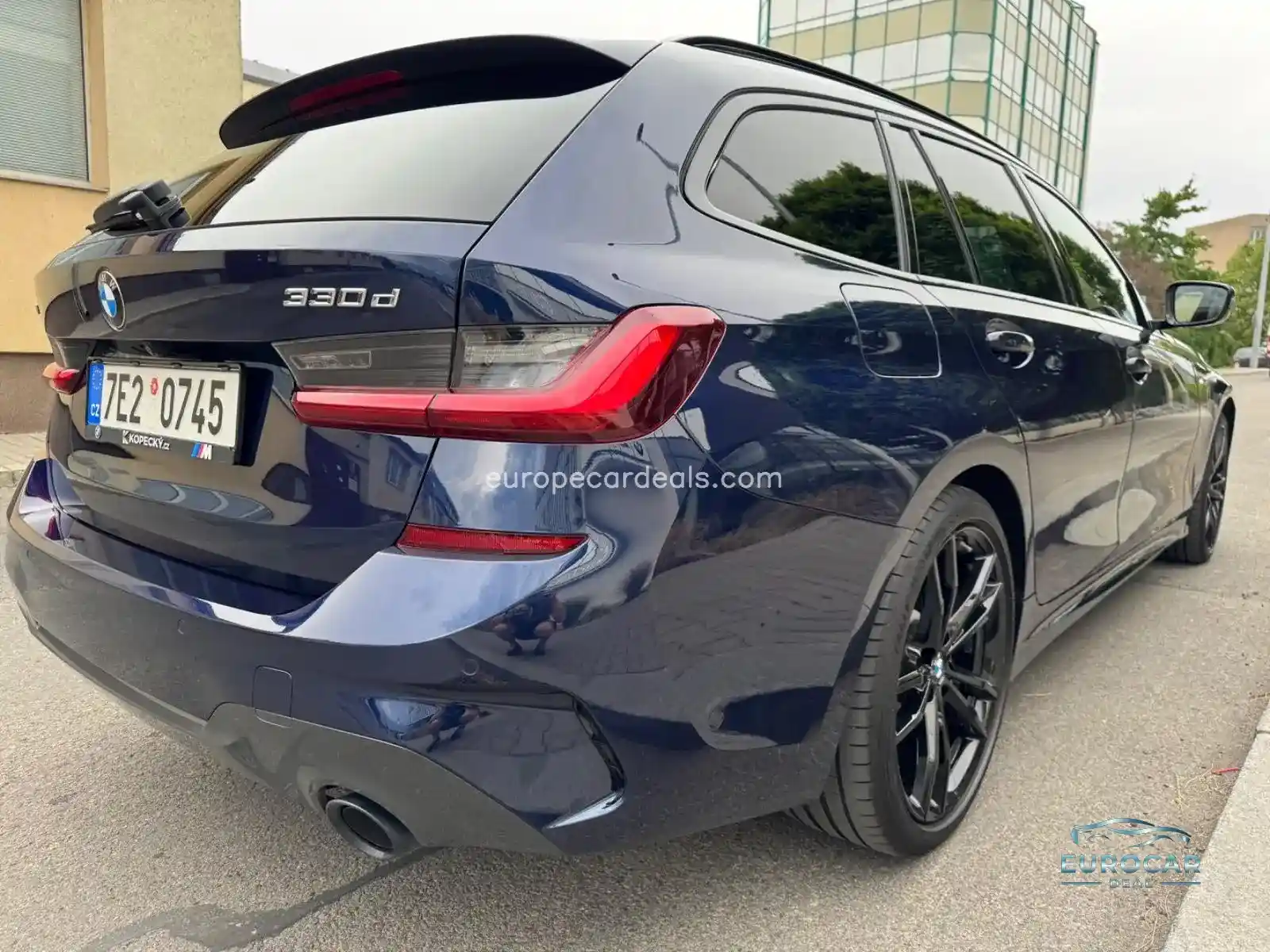 BMW 330