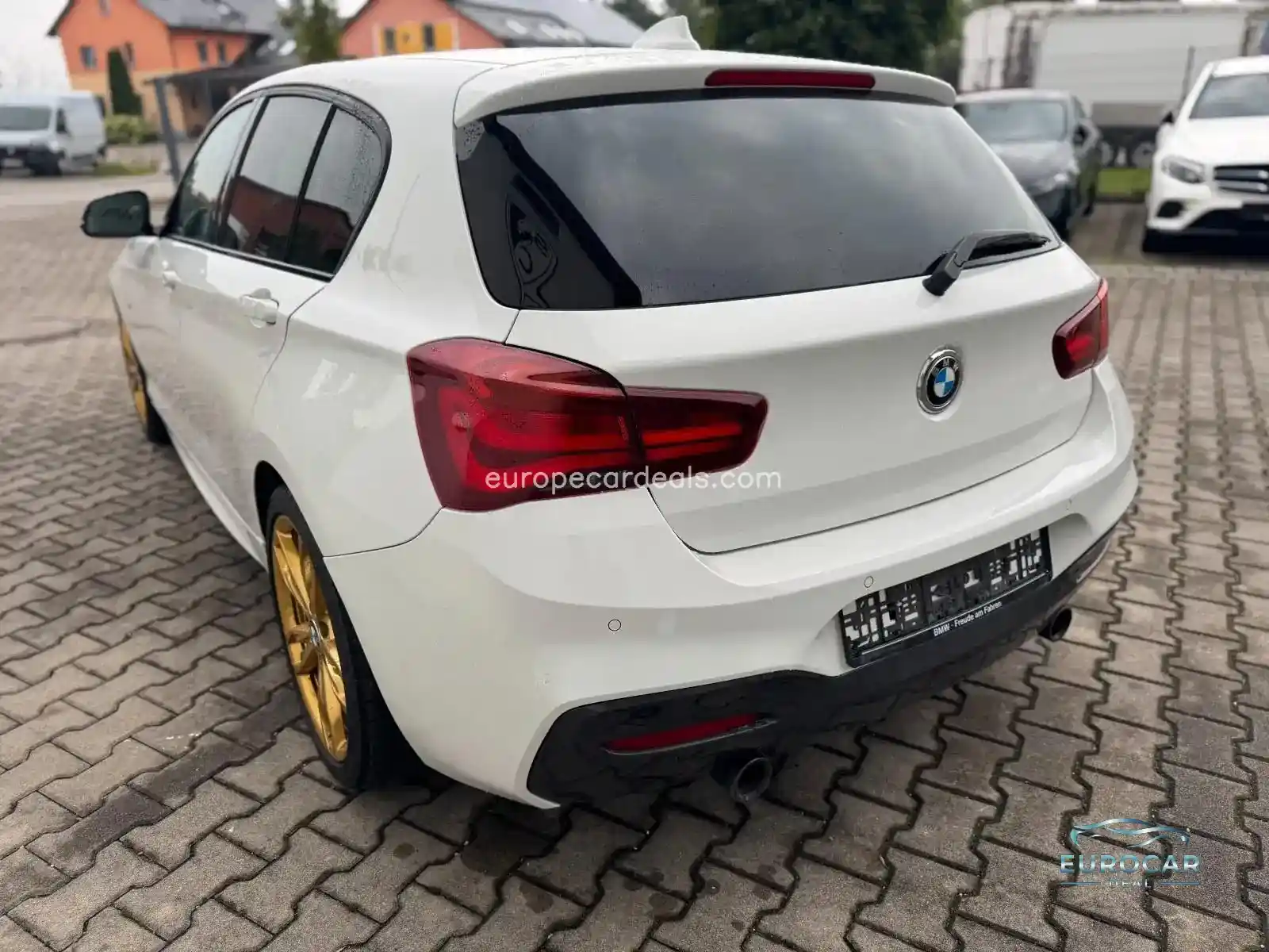 BMW M140i