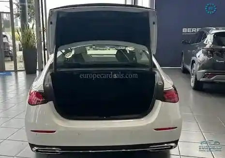 Mercedes-Benz E 200