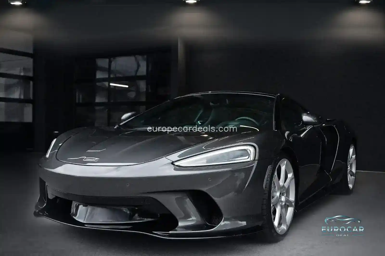 McLaren GT