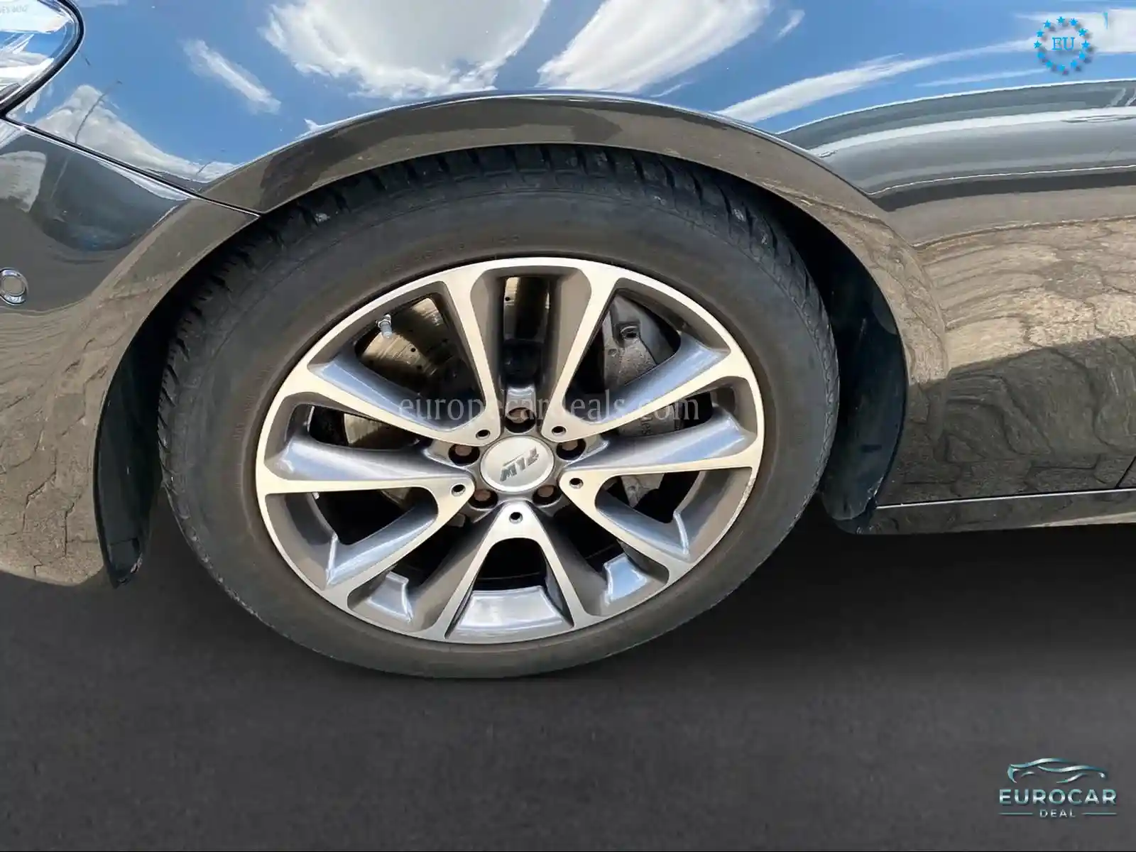 Mercedes-Benz E 200