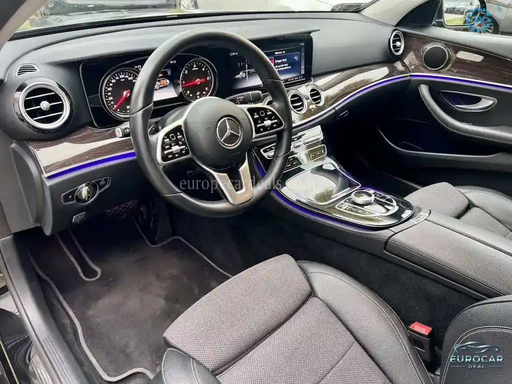 Mercedes-Benz E 220