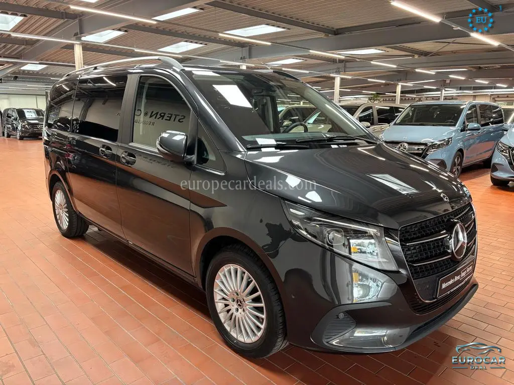 Mercedes-Benz V 220