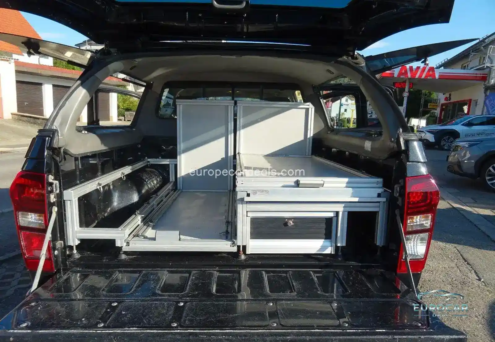 Double Cab 4WD Custom