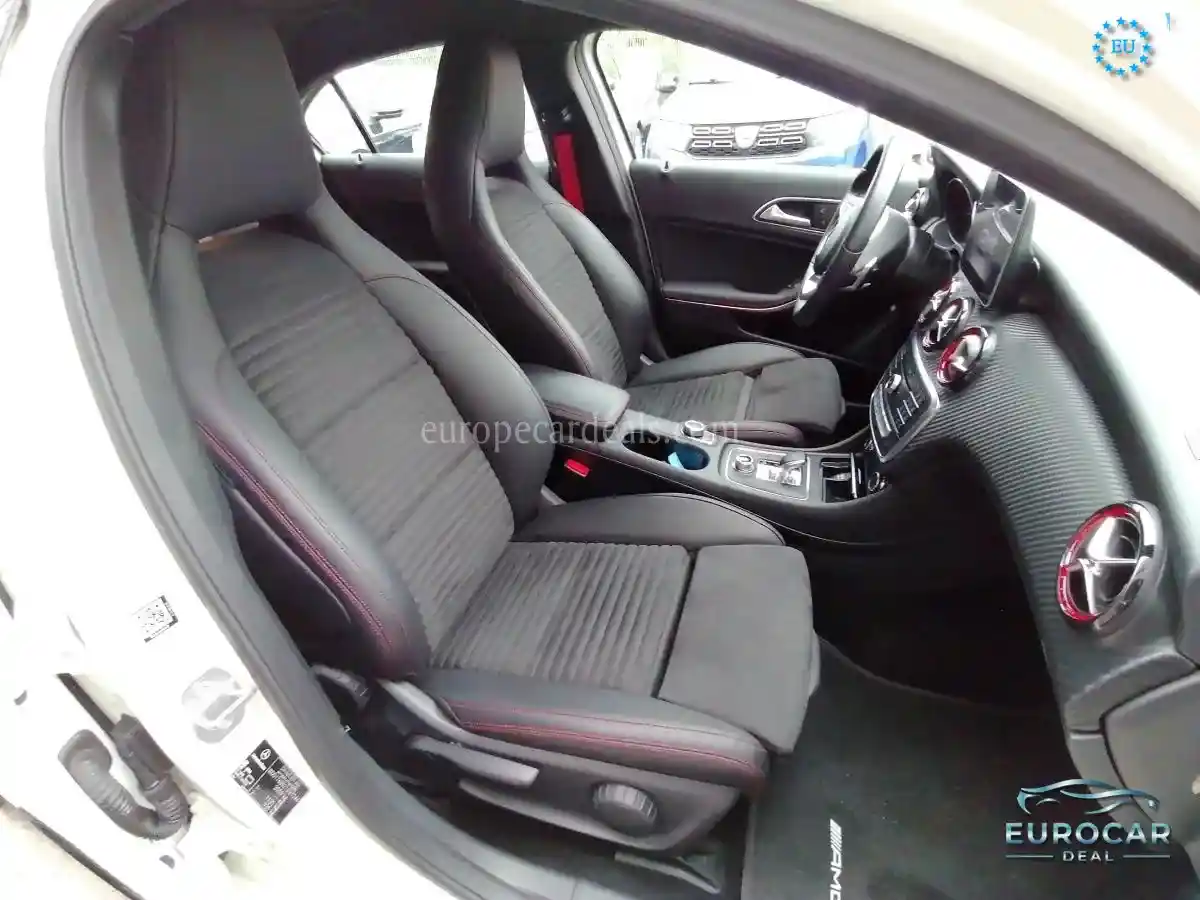 Mercedes-Benz A 45 AMG