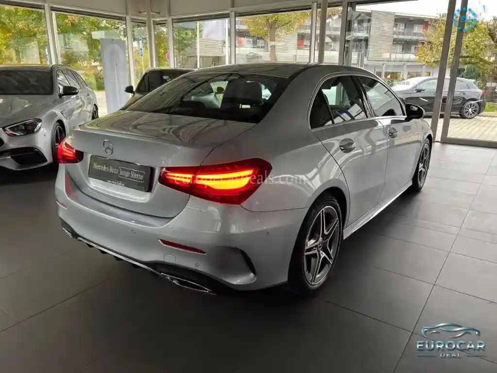Mercedes-Benz A 180