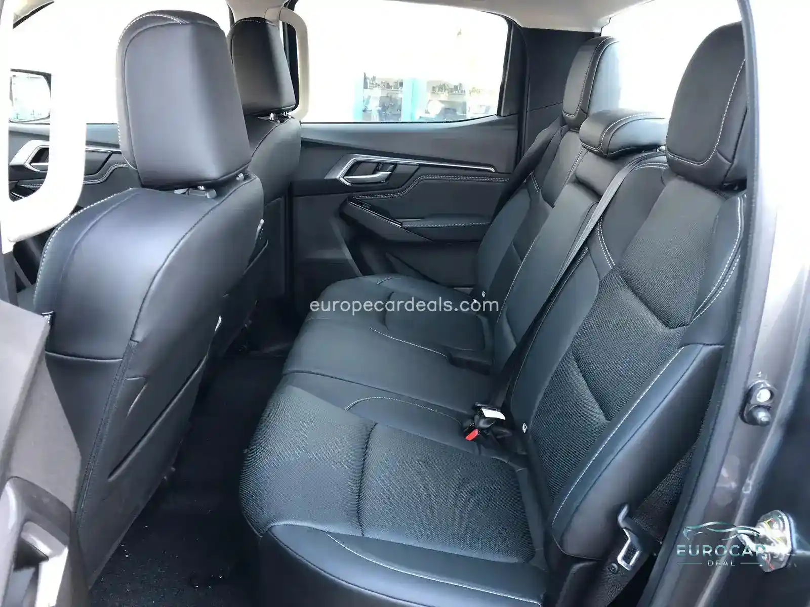 BIG-MAX L1 Double Cab LSE 1,8m Ladeflä. +SOFORT