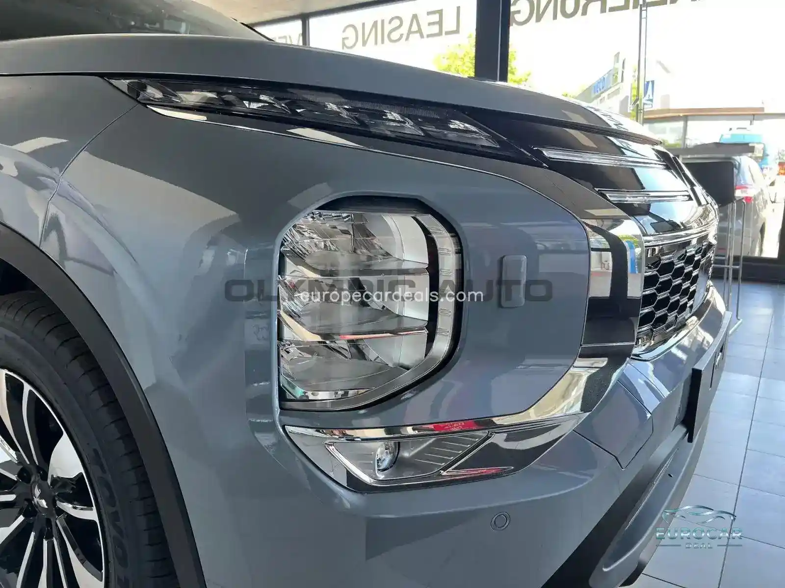 Mitsubishi Plug-in Hybrid Outlander