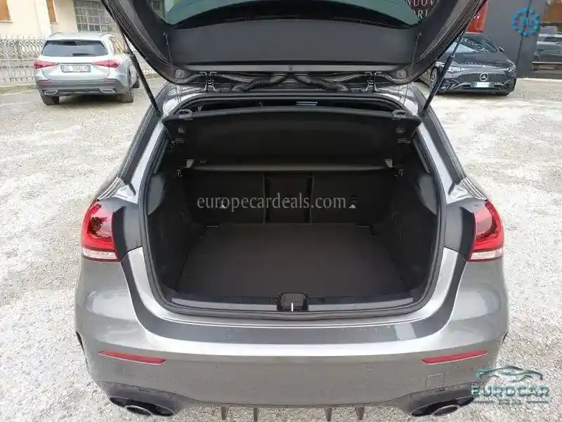 Mercedes-Benz A 35 AMG