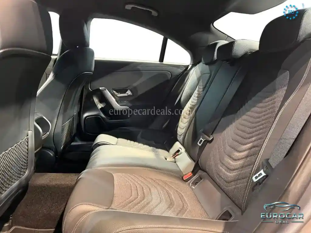 Mercedes-Benz CLA 180