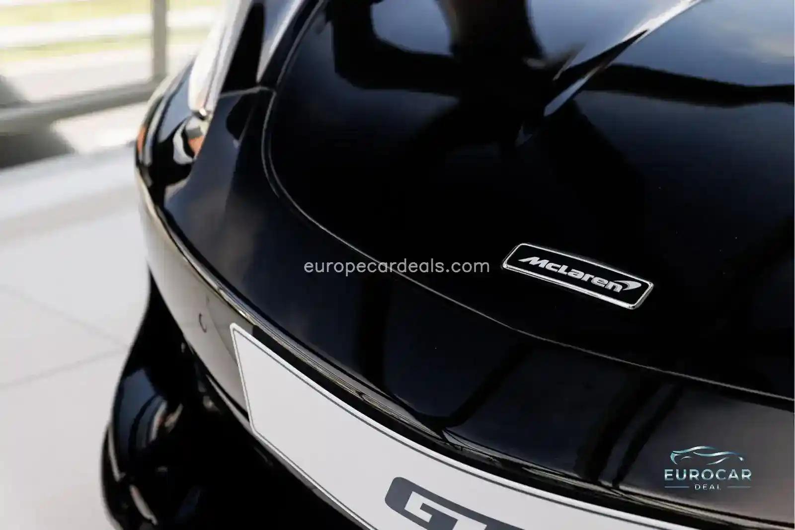 McLaren GT
