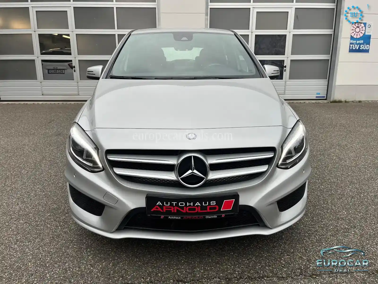 Mercedes-Benz B 180