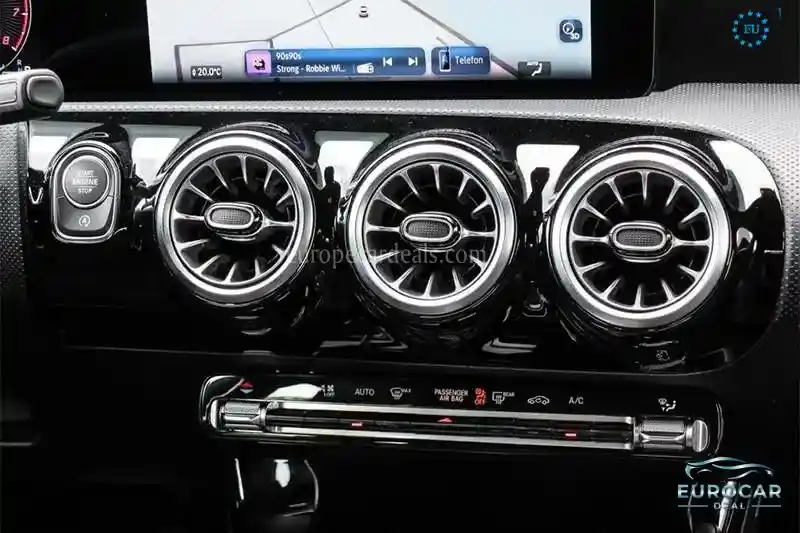Mercedes-Benz CLA 200