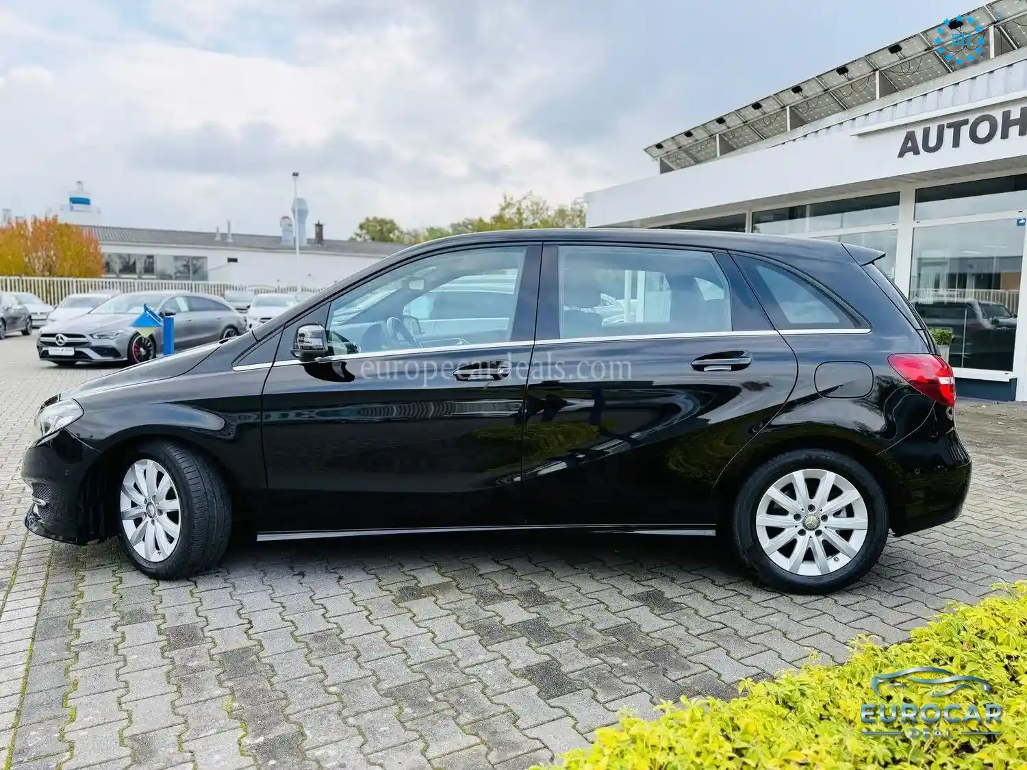 Mercedes-Benz B 180