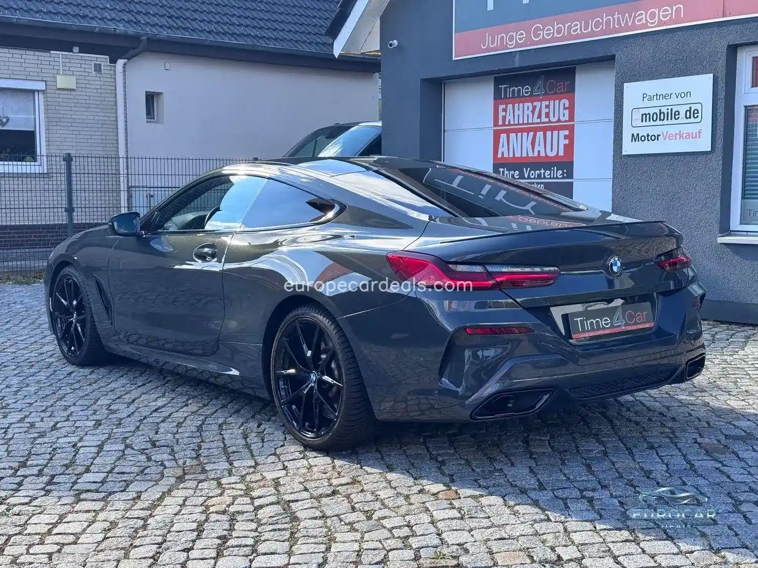 BMW 840