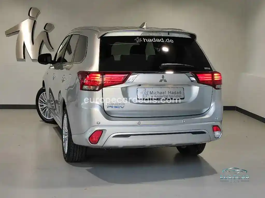 Mitsubishi Plug-in Hybrid Outlander