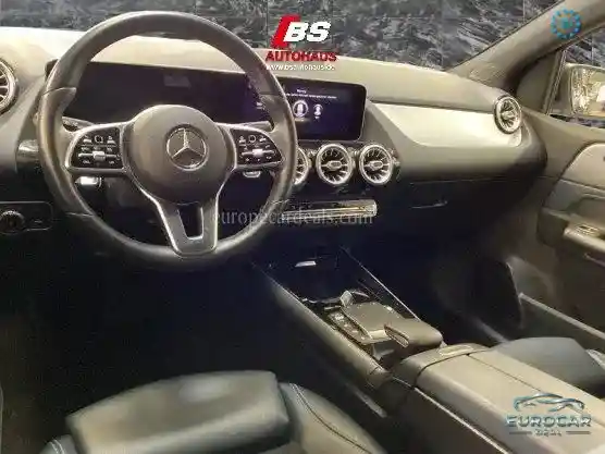 Mercedes-Benz B 220