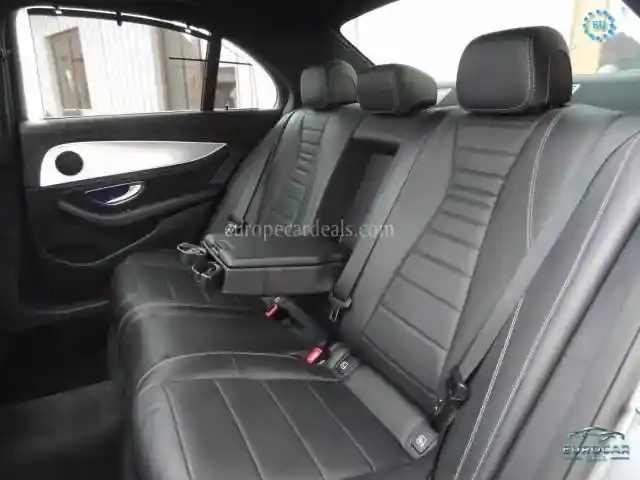 Mercedes-Benz E 400
