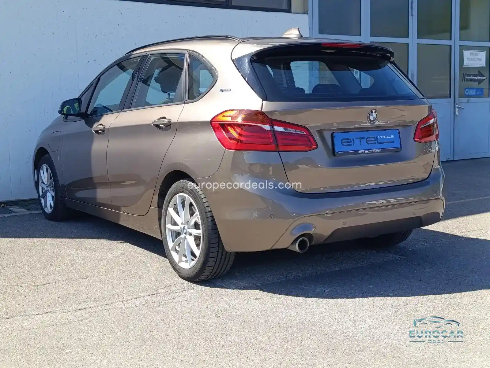 BMW 225