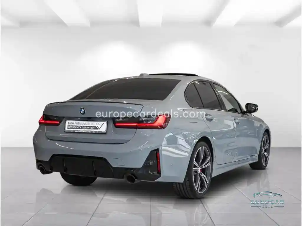BMW 330
