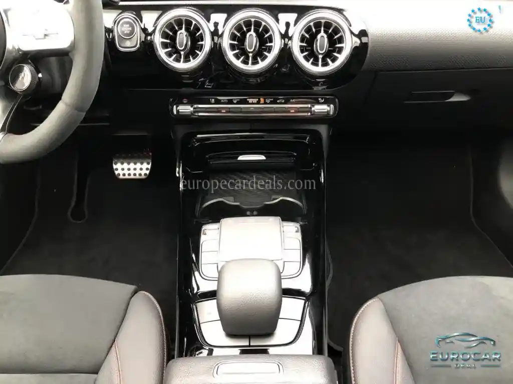 Mercedes-Benz CLA 45 AMG Shooting Brake