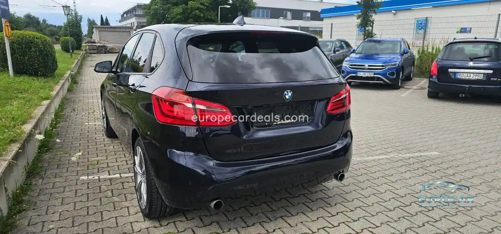 BMW 225
