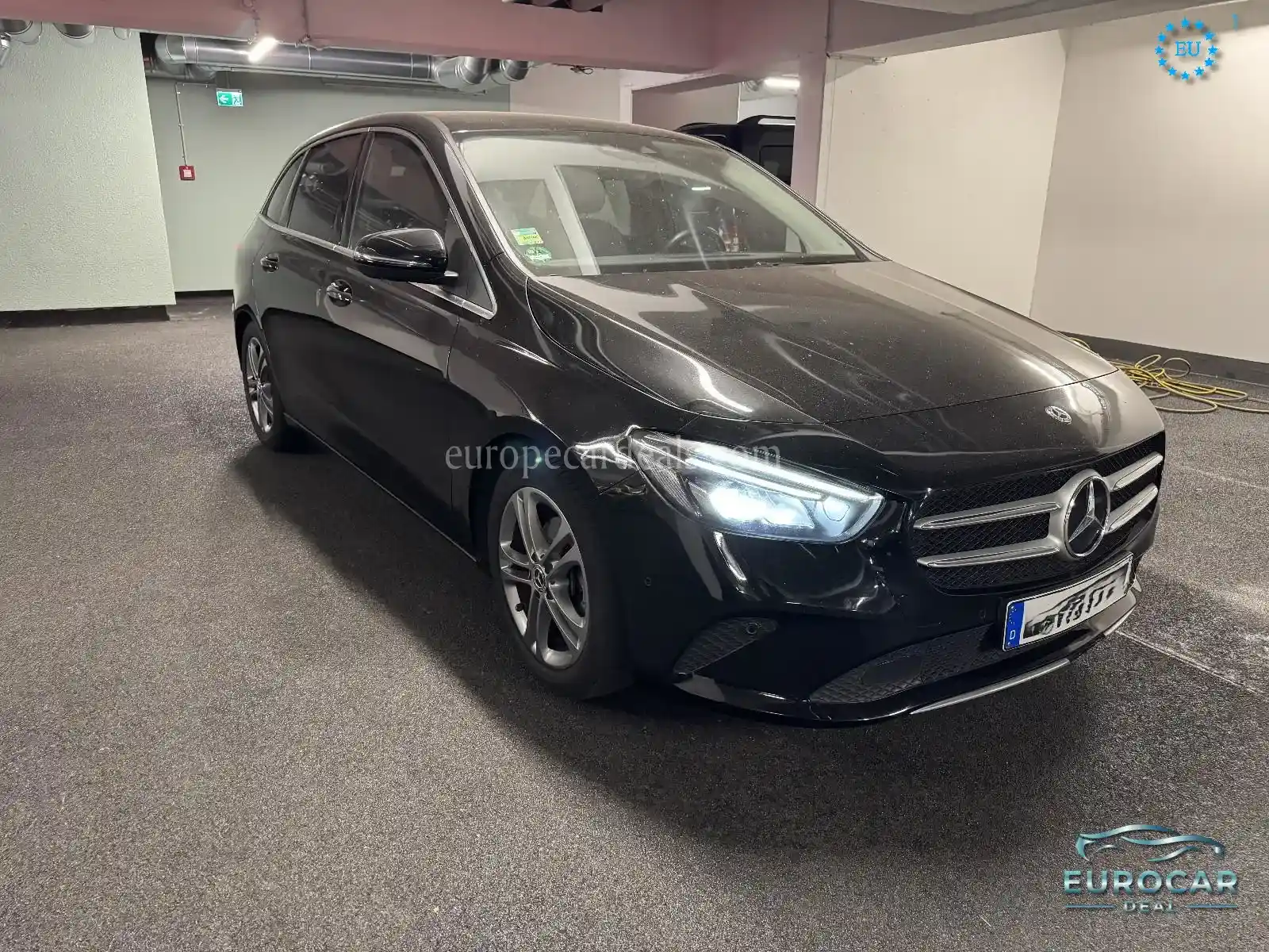 Mercedes-Benz B 180