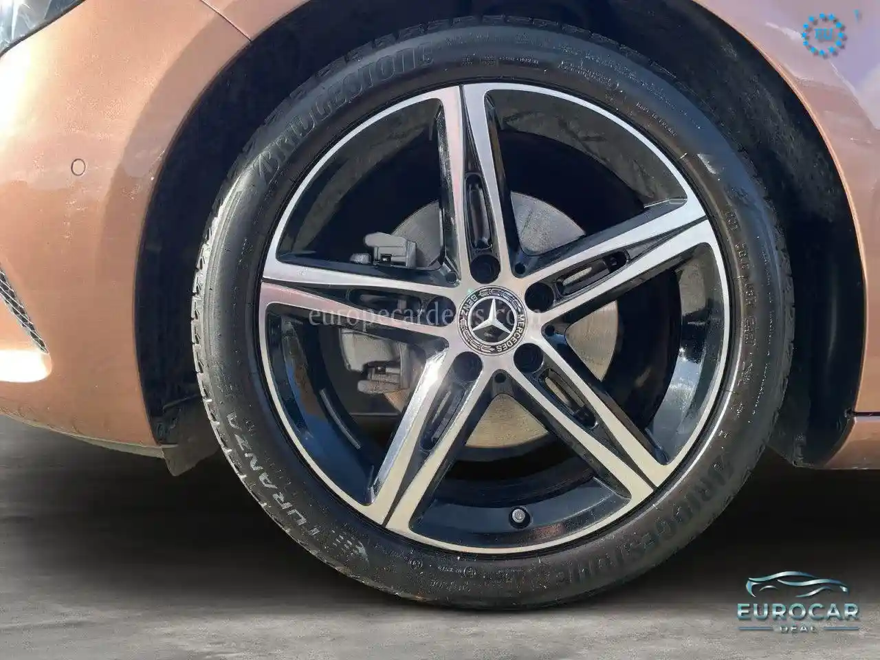 Mercedes-Benz B 200