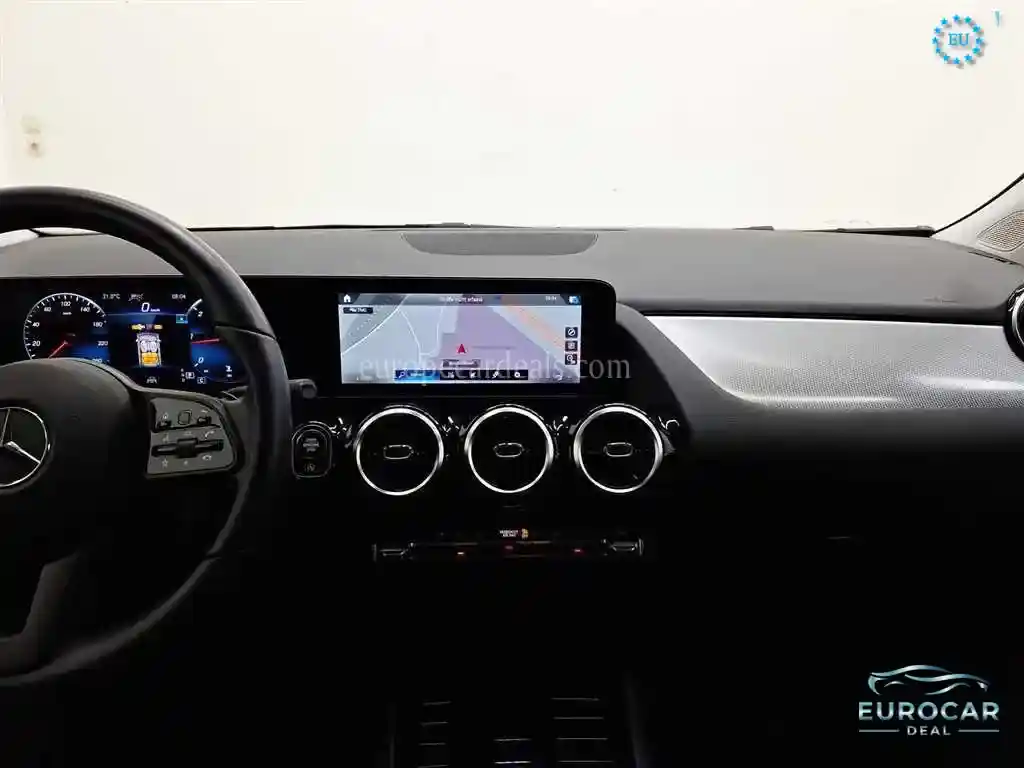 Mercedes-Benz B 220